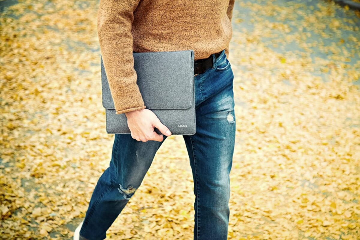 Lenovo 15.6 Ultra Slim Laptop Sleeve - Image 6